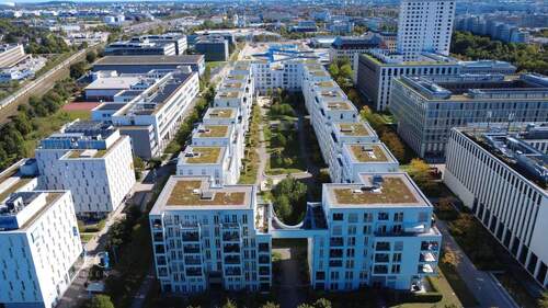 Luftbild Innenhof - 4 Zimmer Terrassenwohnung zum Kaufen in München