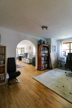 Wohnzimmer - 2 Zimmer Terrassenwohnung zum Kaufen in München