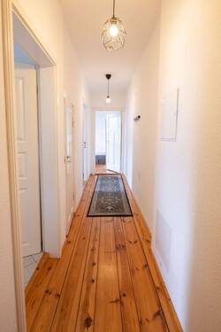 Flur - 2 Zimmer Etagenwohnung zum Kaufen in Berlin