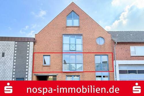Straßenansicht - Urban wohnen mit kurzen Wegen: 2-Zimmer-Eigentumswohnung im 1. Obergeschoss mit PKW-Stellplatz