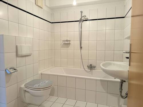 Innenliegendes Wannenbad - 