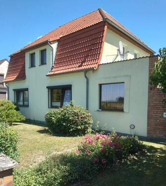 Straßenfront .jpg - 7 Zimmer Einfamilienhaus zum Kaufen in Ducherow