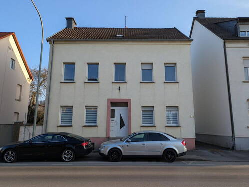 Gebäudevorderseite - 3-Familienhaus in Arnsberg (Neheim-Hüsten) - Provisionsfrei vom Eigentümer