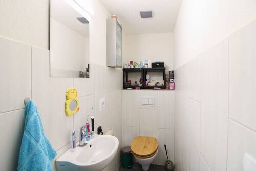 EG Gäste WC - 5 Zimmer Reihenmittelhaus in Oberhausen