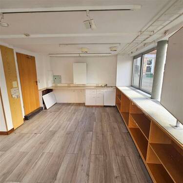 Ladenfläche EG - Mehrfamilienhaus, Wohnhaus mit 250,00 m&sup2; in Heidenheim zum Kaufen