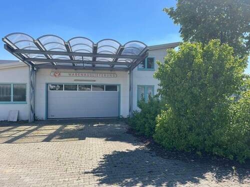 Außenansicht - Halle in Engen