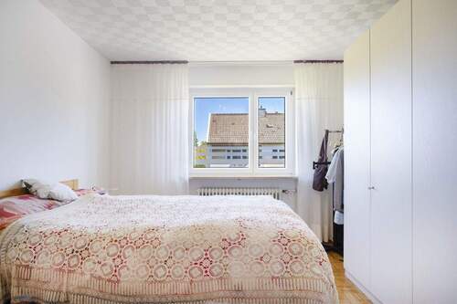 Schlafzimmer - 2 Zimmer Etagenwohnung zum Kaufen in Augsburg