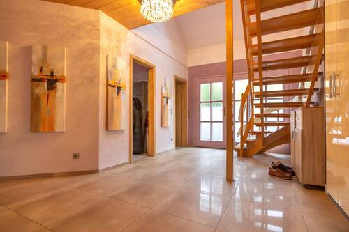 EG Flur Ansicht 1 - 5 Zimmer Einfamilienhaus zum Kaufen in Strausberg