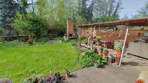 Freisitz und Gartenterrasse - 