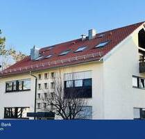 Sofort frei: Helle 4,5 Zimmer-Wohnung mit 2 Balkonen und Stellplat - Ludwigsburg Eglosheim