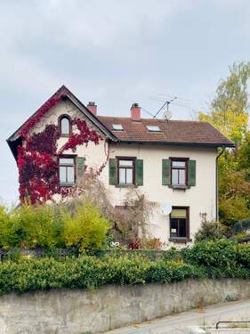 Hausansicht - Sanierungsbedürftiges Einfamilienhaus mit Charme – für Liebhaber in zentraler, beliebter Wohnlage von Krauchenwies