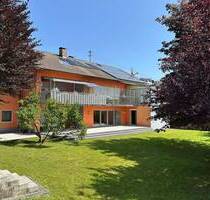 DIE GELEGENHEIT für Anleger & Sanierer - Schönes MFH (3 Einheiten) mit Autohalle, PV, Garage uvm. - Scherstetten