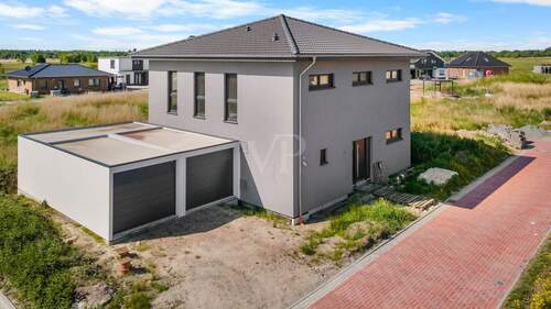 Außenaufnahme - 4 Zimmer Mehrfamilienhaus, Wohnhaus zum Kaufen in Jever