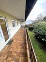 Langer Balkon mit Gartenblick - 