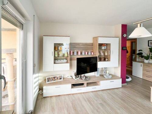 Wohnzimmer - 2 Zimmer Etagenwohnung in Pirna