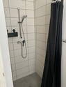 Badezimmer mit Dusche im EG - 