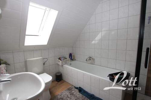Badezimmer Dachgeschoss - 