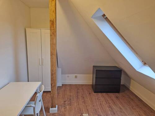 Eines der Zimmer im DG - 