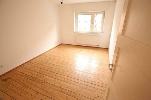 Zimmer 2 - 2 ZKBB – renoviert, in super zentraler Lage