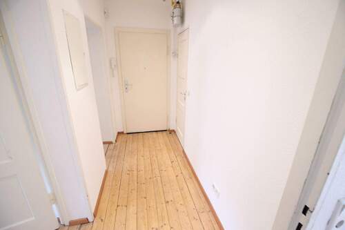 Flur - 2 Zimmer Etagenwohnung in Mannheim