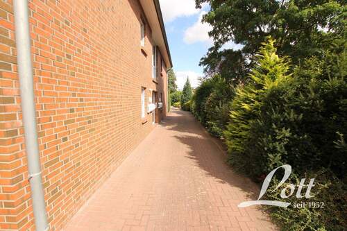 Zufahrt zu den Parkplätzen - 