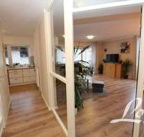 ++ Sehr gepflegte Eigentumswohnung mit PKW-Stellplatz u. Kellerraum in Kernlage von Augustfehn ++ - Apen / Augustfehn Augustfehn I