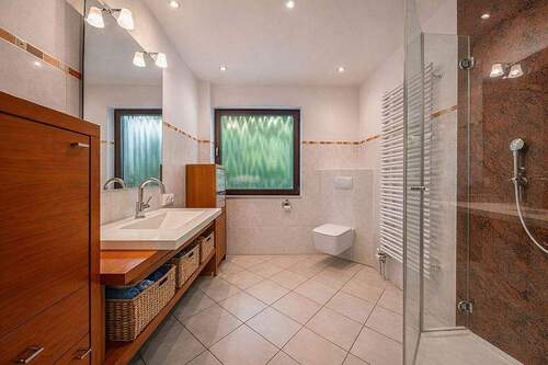 200-8685_Bad_gestaged - 