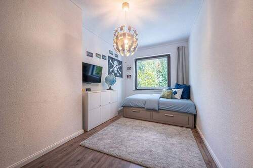 200-8685_Kind_I_gestaged - 