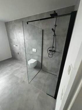 27 Bad mit Du WC WM-Anschluß - 