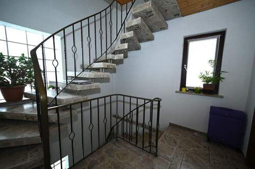 Freundliches Treppenhaus - 