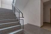 Treppenhaus - 3 Zimmer Etagenwohnung zur Miete in Oschatz