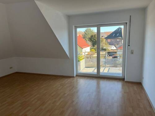 Wohnzimmer.jpeg - 2 Zimmer Etagenwohnung zum Kaufen in Berlin