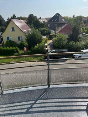 Balkon - am Wohnzimmer.jpg - Etagenwohnung mit 78,00 m&sup2; in Berlin zum Kaufen