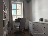 Eingangsflur und Arbeitsplatz - 