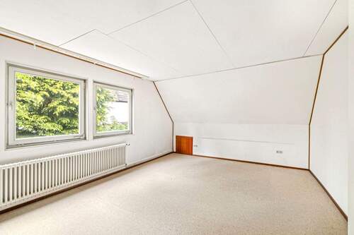 DACHGESCHOSS – ZIMMER 7 - 