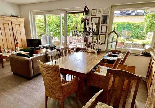 2Wohn+Esszimmer - 3 Zimmer Etagenwohnung in Köln / Weiß