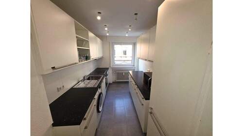 Küche mit Waschmaschine - Etagenwohnung mit 81,00 m&sup2; in Karlsruhe zum Kaufen