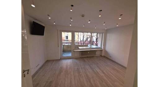Zimmer 1 mit Balkon - 