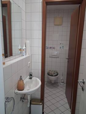 Badezimmer - 1 Zimmer Gewerbeobjekt (Büro, Produktion, Verkauf) in Frankfurt am Main