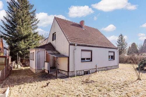 Hausansicht Eingangsbereich - Wohnhaus mit Notwegerecht unter Bodenrichtwert am Uhlenhorst