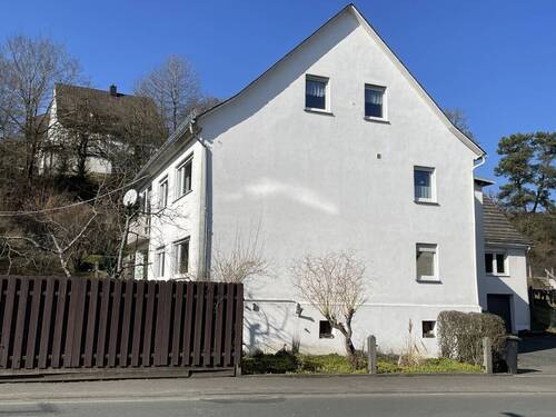 Bild 2 - 1 Zimmer Mehrfamilienhaus, Wohnhaus zum Kaufen in Steffenberg / Quotshausen