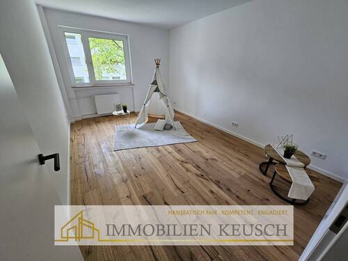 Helles & großes Kinderzimmer - 
