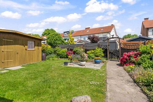 Gartenbereich - 7 Zimmer Reihenendhaus zum Kaufen in Bremen