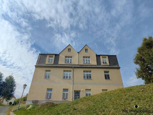 Gebäude - 3 Zimmer Etagenwohnung zur Miete in Reinsdorf