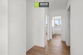 Flur - Etagenwohnung mit 68,00 m² in Bad Schussenried zum Kaufen