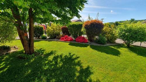 gepflegtes Gartengrundstück - 