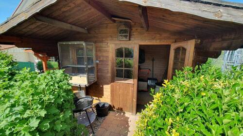 Gartenhaus - 5 Zimmer Mehrfamilienhaus, Wohnhaus in Kandern