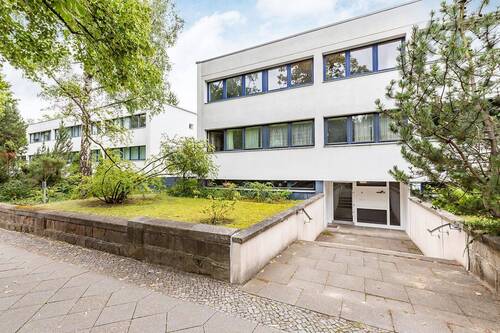 Hausansicht - Bezugsfreie 3-Zimmer-Wohnung nahe des Grunewalds