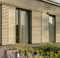 Der Bungalow, der mehr als ebenerdig ist in Marlishausen