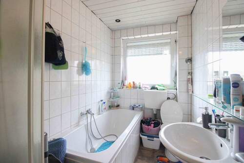Badezimmer 1. OG - 